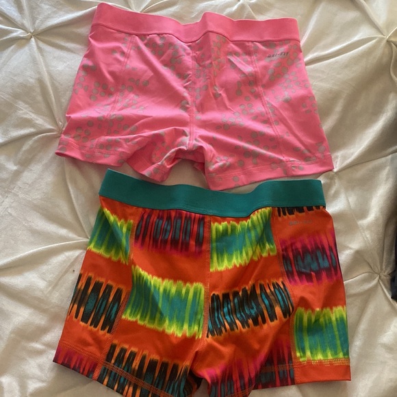 Nike Pro Shorts - Picture 2 of 4